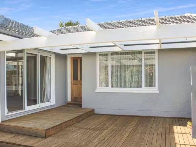 House for rent in Chaslands, Canterbury