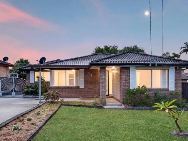 House for rent in Toongabbie, Sydney