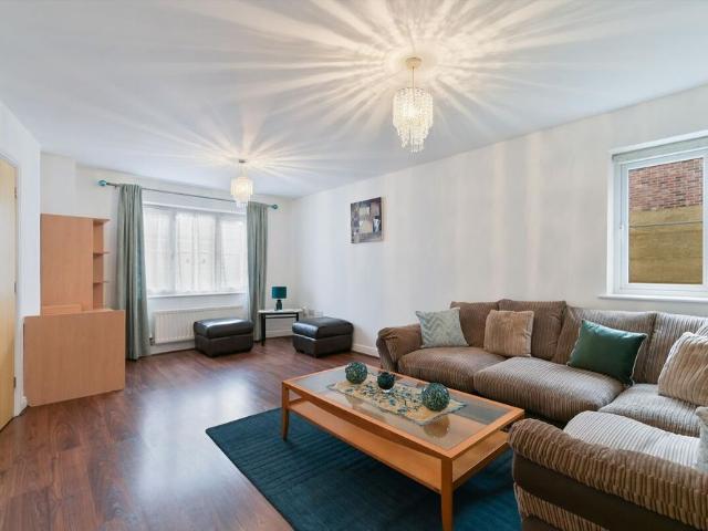 House for rent in Harrow Weald, Greater London