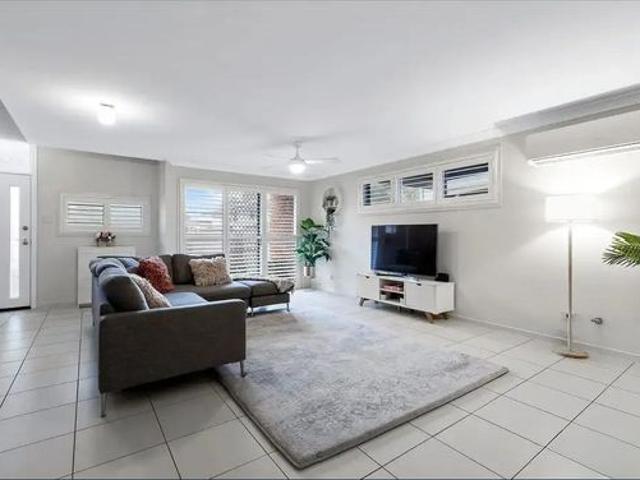 Townhouse for rent in Sydney, New South Wales