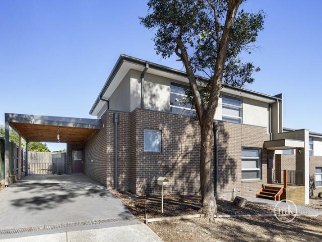 Townhouse for rent in Diamond Creek, Melbourne