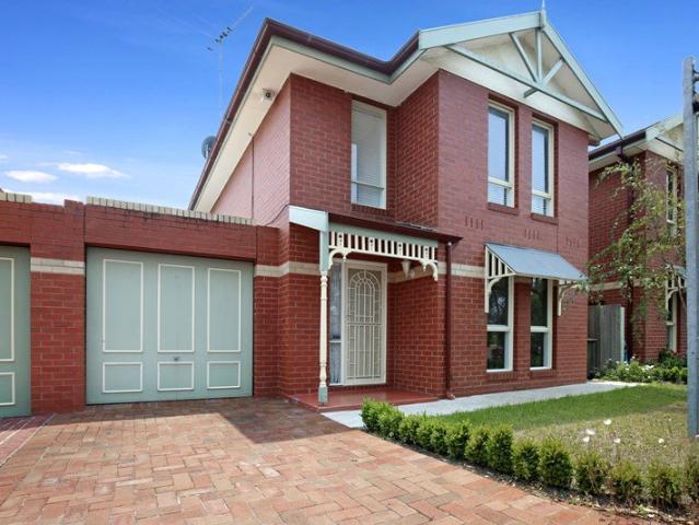 Townhouse for rent in Mill Park, Melbourne