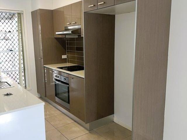 Townhouse for rent in Toombul, Queensland