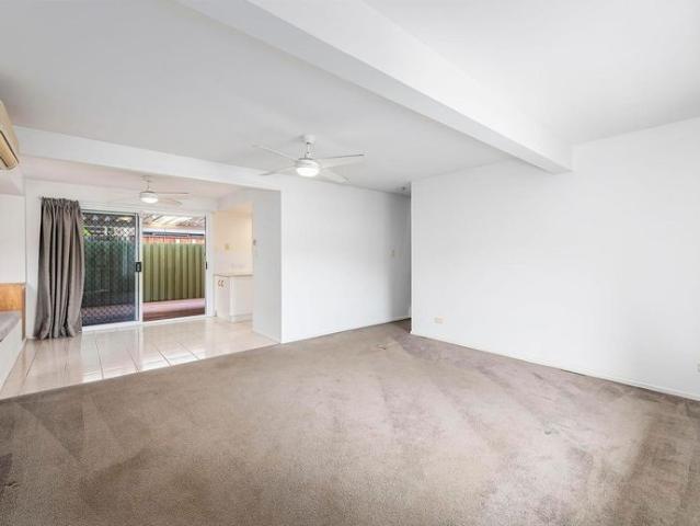 Townhouse for rent in Fernbrook, Queensland