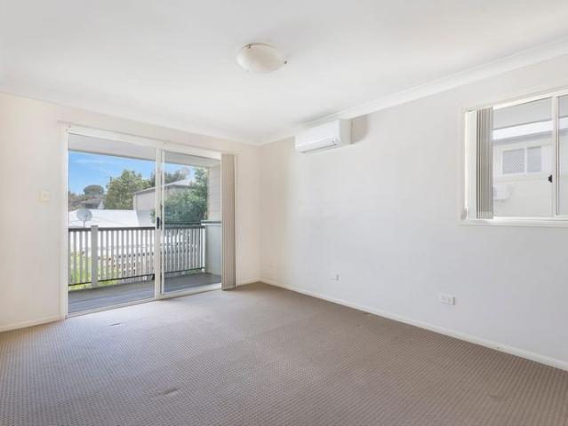 Townhouse for rent in Toombul, Queensland