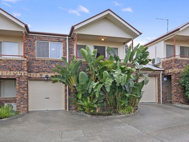 Townhouse for rent in Bellbird Park, Greater Brisbane