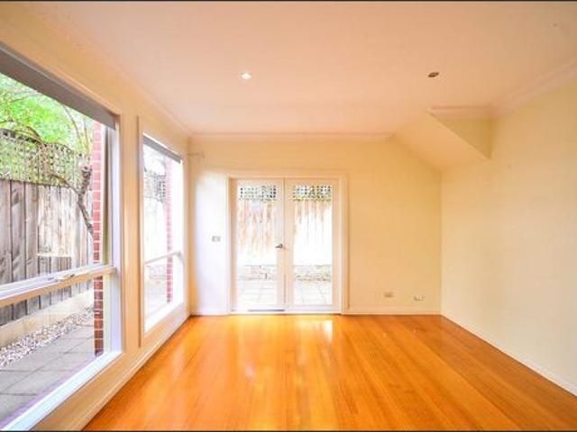 Townhouse for rent in Camerons Creek, Victoria