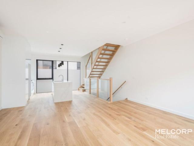 Townhouse for rent in Port Melbourne, Melbourne