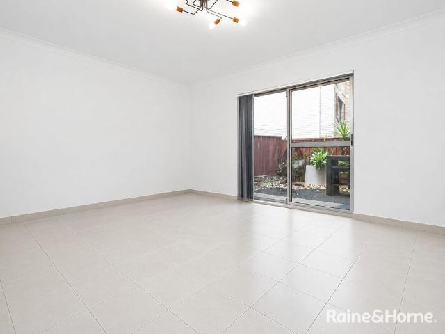 Townhouse for rent in Sydney, New South Wales