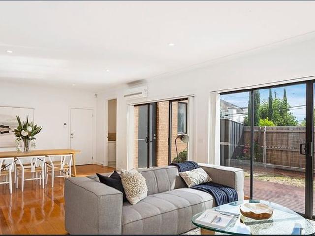 Townhouse for rent in Camerons Creek, Victoria
