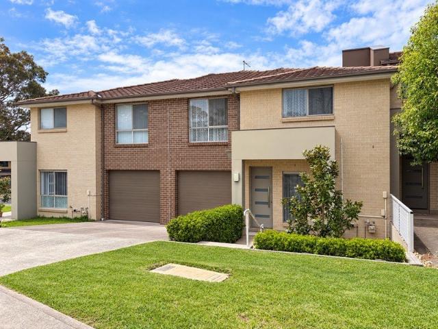 Townhouse for rent in Constitution Hill, Sydney