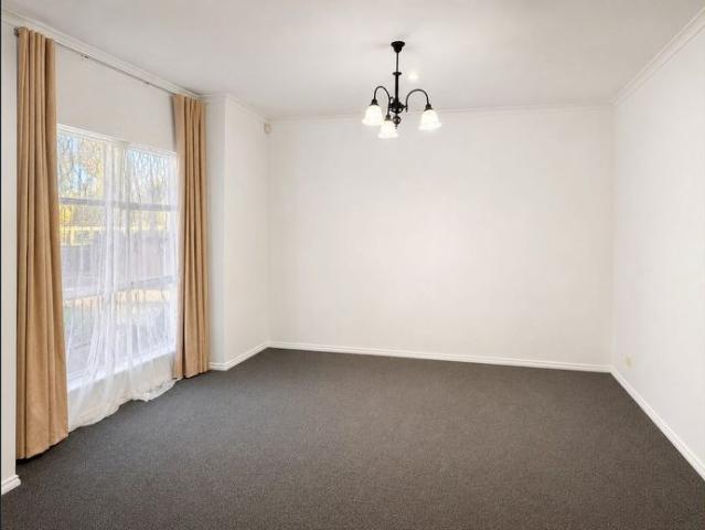 Townhouse for rent in Horseshoe Creek, South Australia