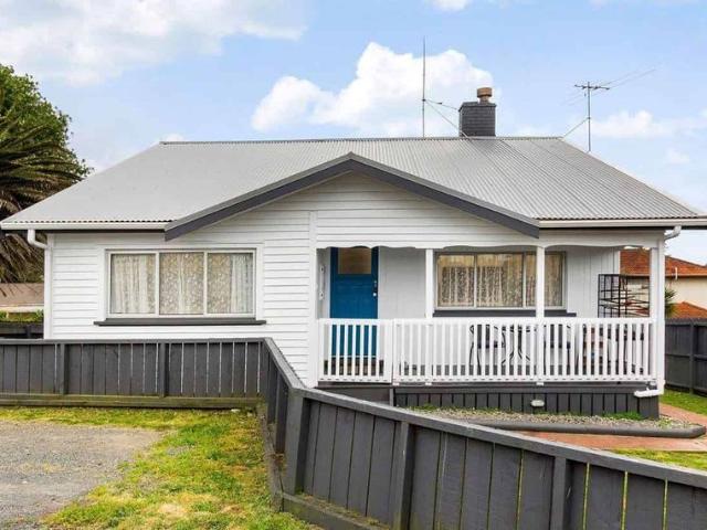 House for rent in Kelston