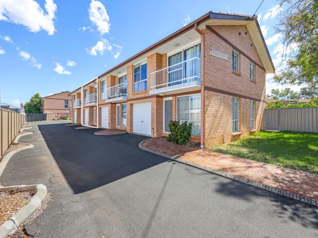 Apartment for sale in Piallamore, New South Wales