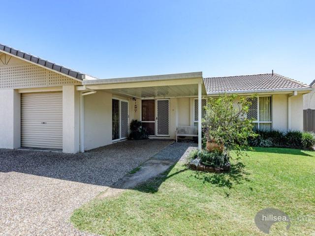 Apartment for rent in Runaway Bay, Gold Coast City