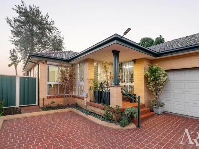 Townhouse for rent in Condell Park, Sydney