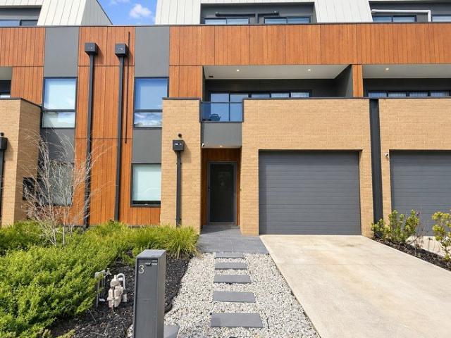Townhouse for rent in Haven, Melbourne