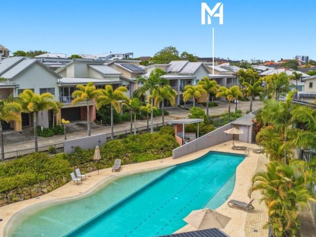 Townhouse for sale in Varsity Lakes, Gold Coast City