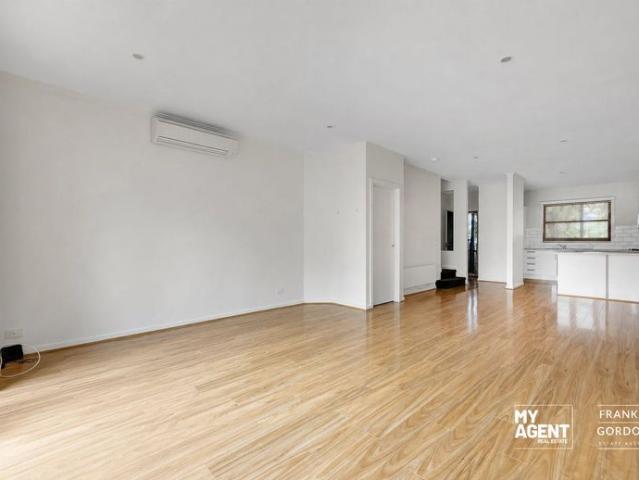 Townhouse for rent in Camerons Creek, Victoria