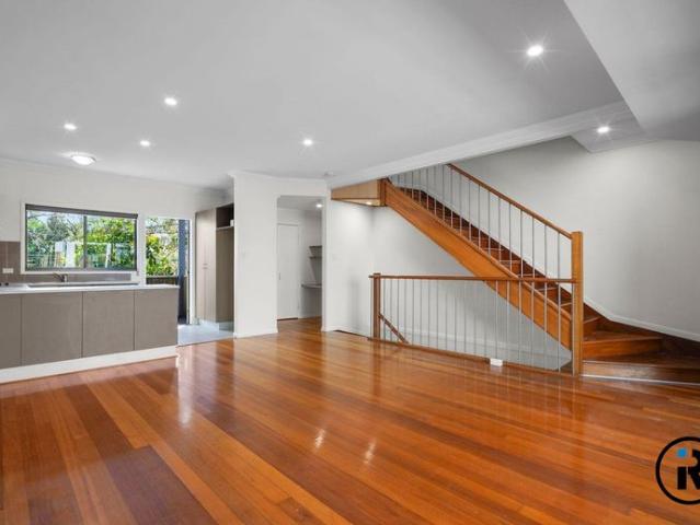 Townhouse for rent in Toombul, Queensland