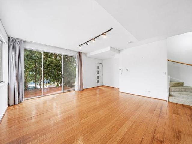 Townhouse for rent in Sydney, New South Wales