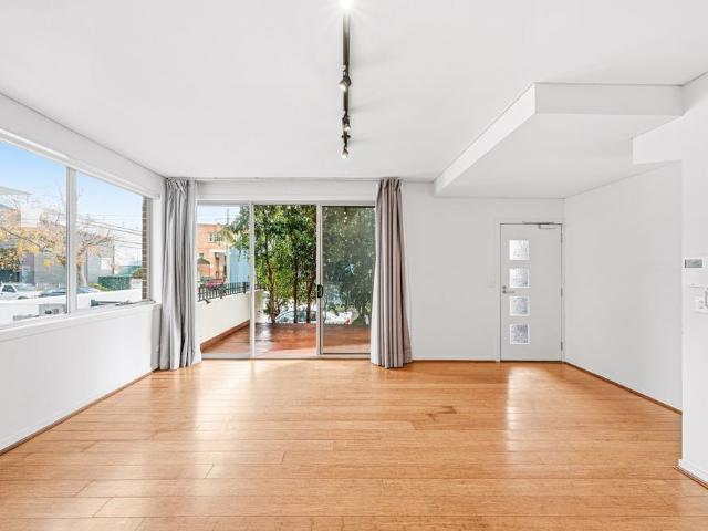 Townhouse for rent in Macquarie Park, Sydney