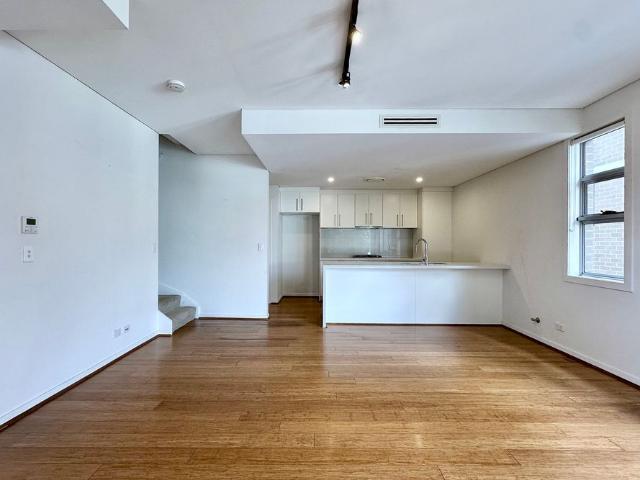 Townhouse for rent in Sydney, New South Wales
