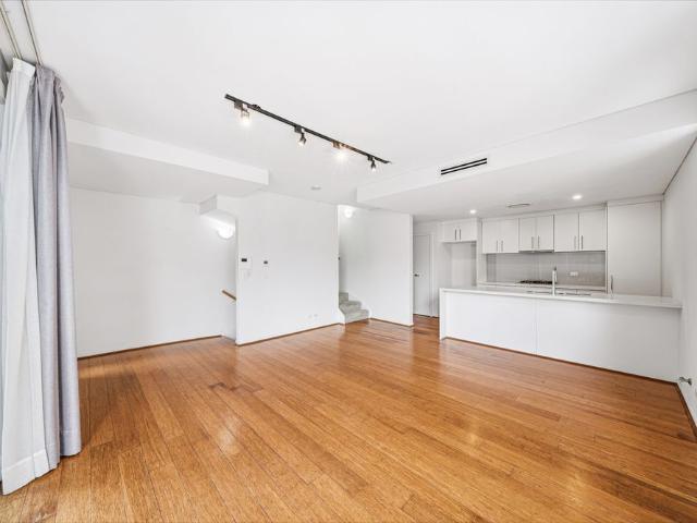 Townhouse for rent in Sydney, New South Wales