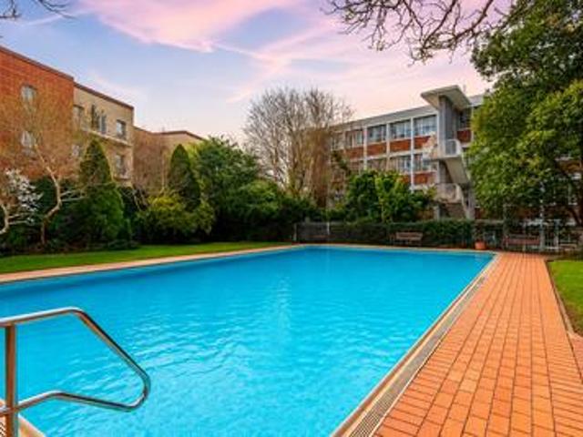 Apartment for sale in Vosloorus, Gauteng