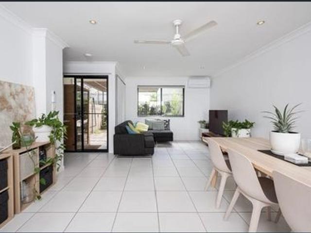 Townhouse for rent in Toombul, Queensland