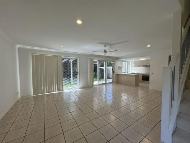 Townhouse for rent in Toombul, Queensland