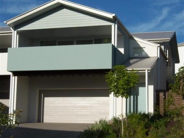 Townhouse for rent in Wakerley, Greater Brisbane