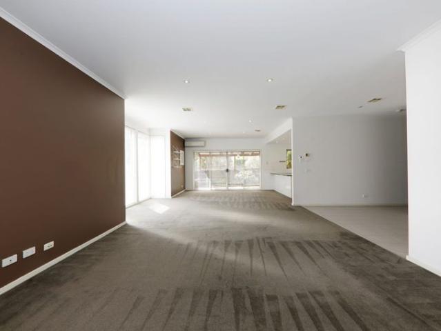 Townhouse for rent in Camerons Creek, Victoria