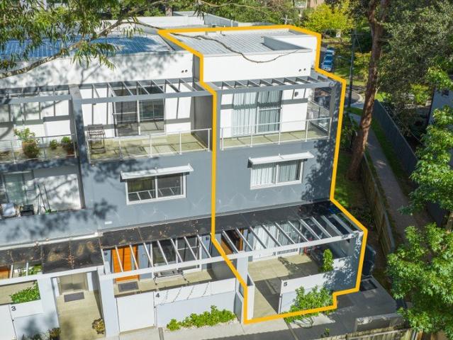 Townhouse for sale in Sydney, New South Wales