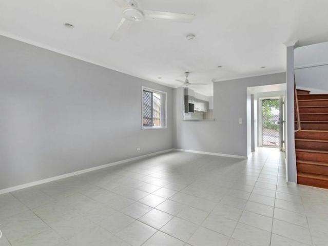 Townhouse for rent in Cavanagh Court, City of Brisbane