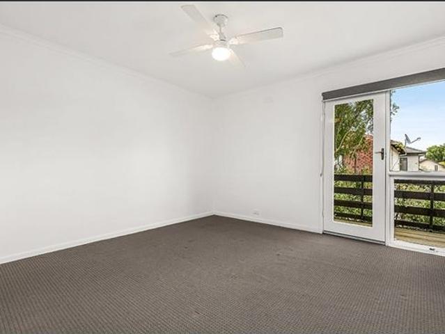 Townhouse for rent in Camerons Creek, Victoria