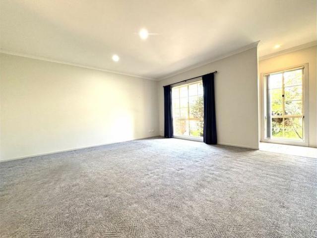 Townhouse for rent in North Albury, Albury