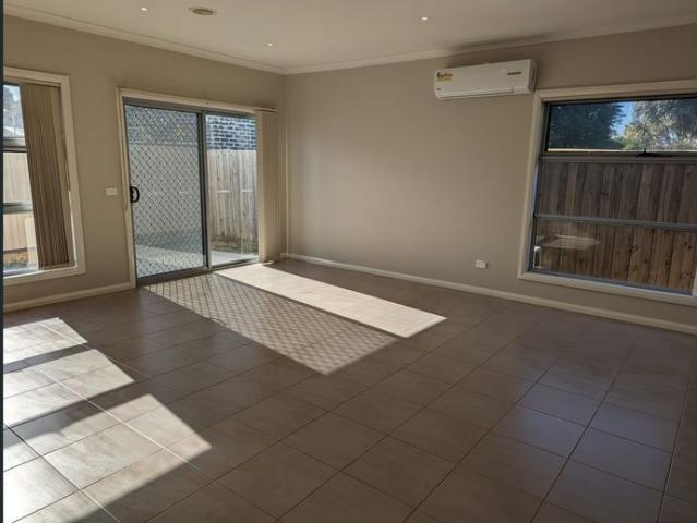 Townhouse for rent in Camerons Creek, Victoria