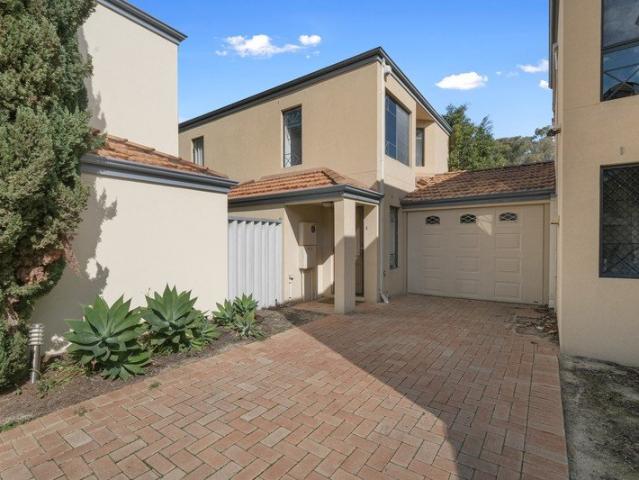 Townhouse for rent in Bentley, City of Canning