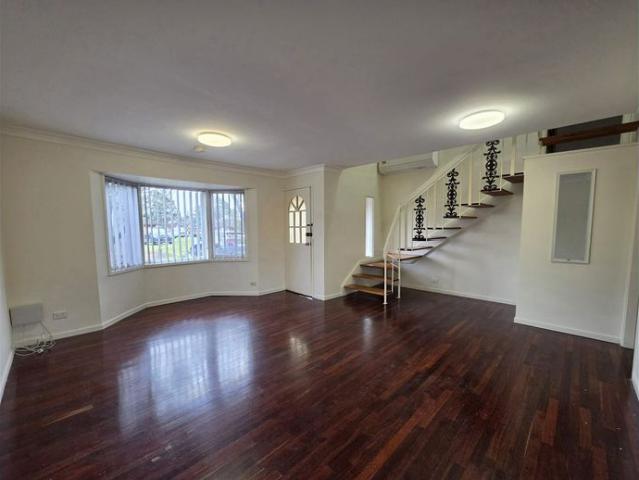 Townhouse for rent in Sydney, New South Wales
