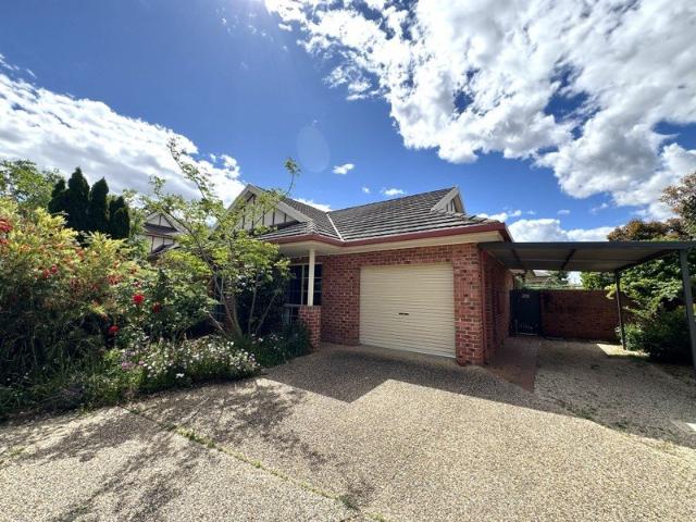 Townhouse for rent in North Albury, Albury