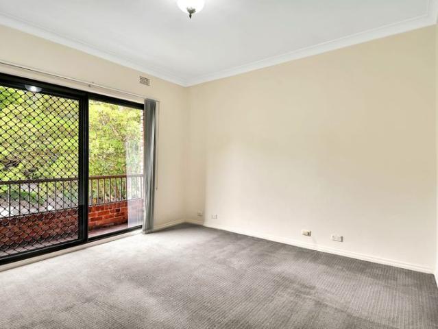 Townhouse for rent in Lower North Shore, Sydney