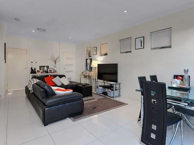 Townhouse for rent in Toombul, Queensland