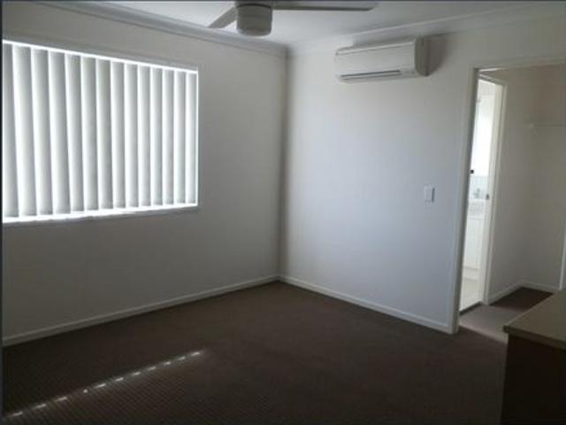 Townhouse for rent in Emerald, Queensland
