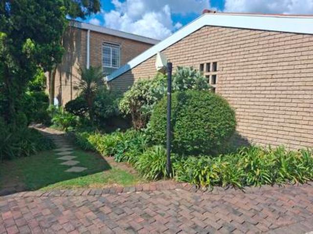 Townhouse for sale in Sandton, Morningside
