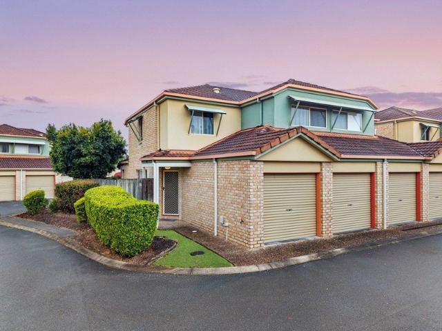 Townhouse for sale in Rosegarden Manors, Greater Brisbane