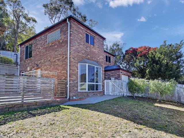 Townhouse for rent in Hobart, Tasmania