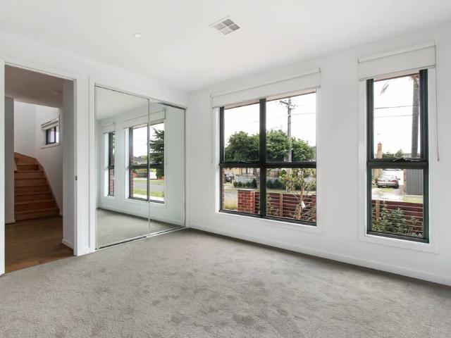 Townhouse for rent in Clayton, Melbourne