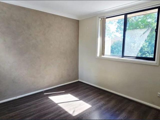 Townhouse for rent in Sydney, New South Wales