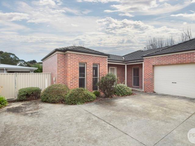 Townhouse for sale in Buninyong, Victoria